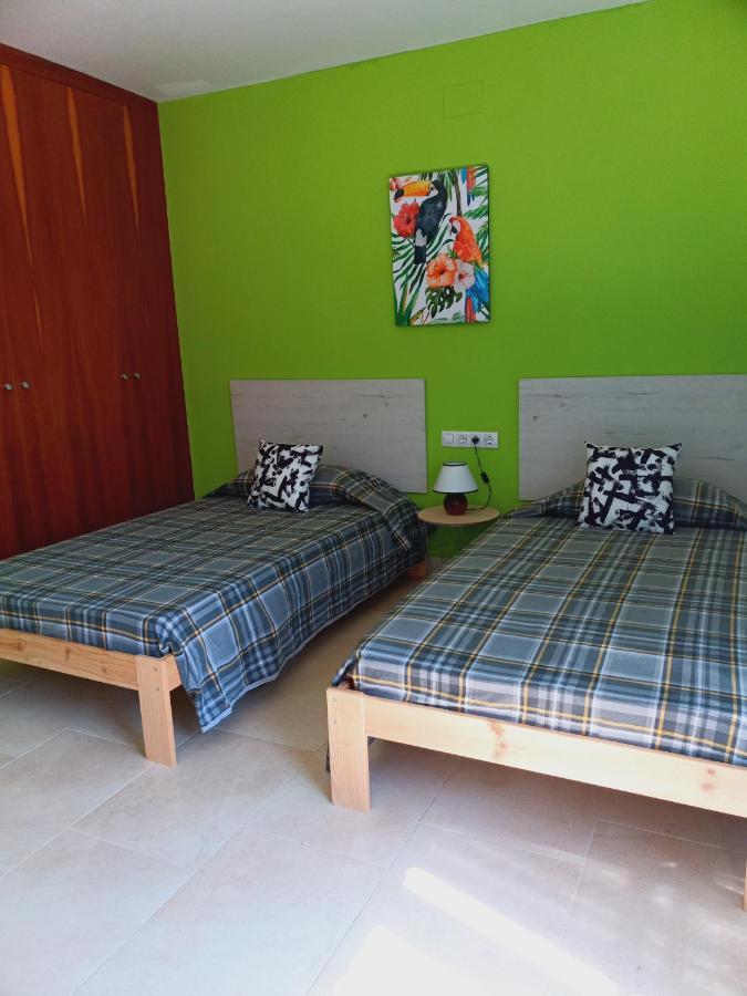 Chalet Amplio Con Jardin Y Zona Barbacoa. Reus Exterior photo